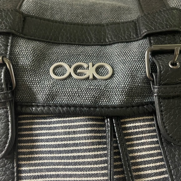 OGIO Backpack. Black grey striped. Canvas material. Zipper pockets, laptop. - Picture 4 of 10